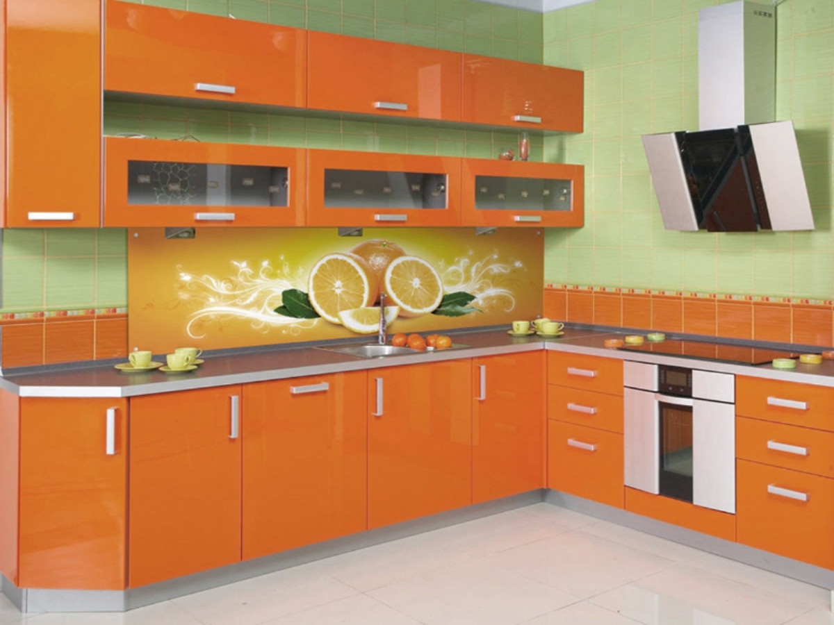 Угловая кухня Декабрина длиной 6 метров Оранжевая – на заказ 143 000 рублей