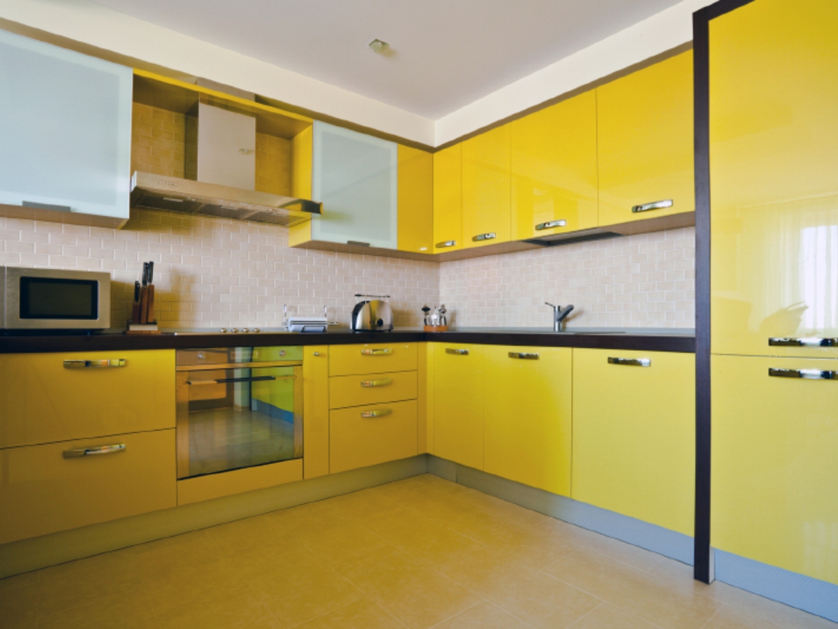 П-образная кухня Софья длиной 9 метров Желтая – на заказ 181 000 рублей