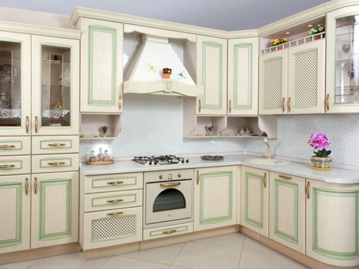 Угловая кухня Флорентина длиной 8 метров Белая – на заказ 495 000 рублей